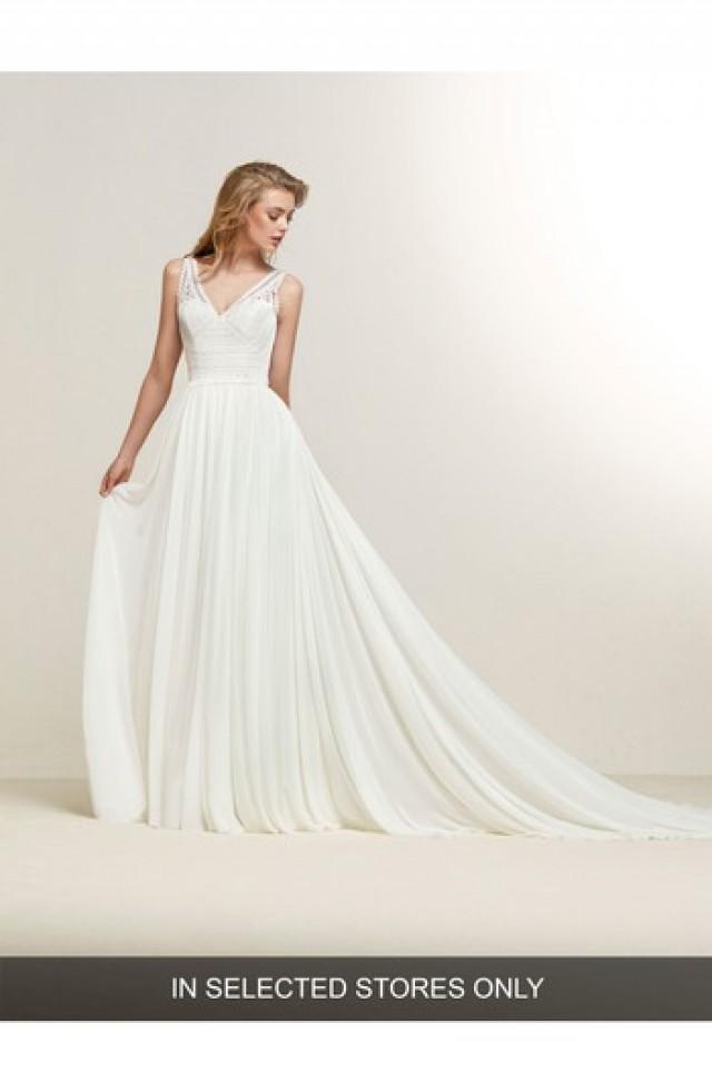 pronovias a line